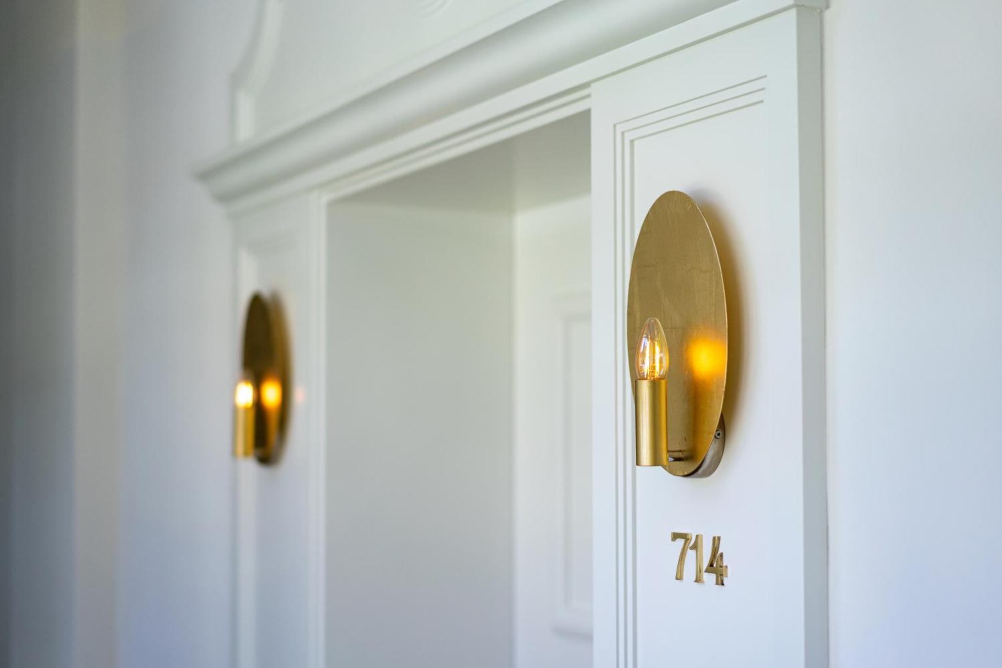 Das Tegernsee Ngoại thất bức ảnh A pair of wall lights