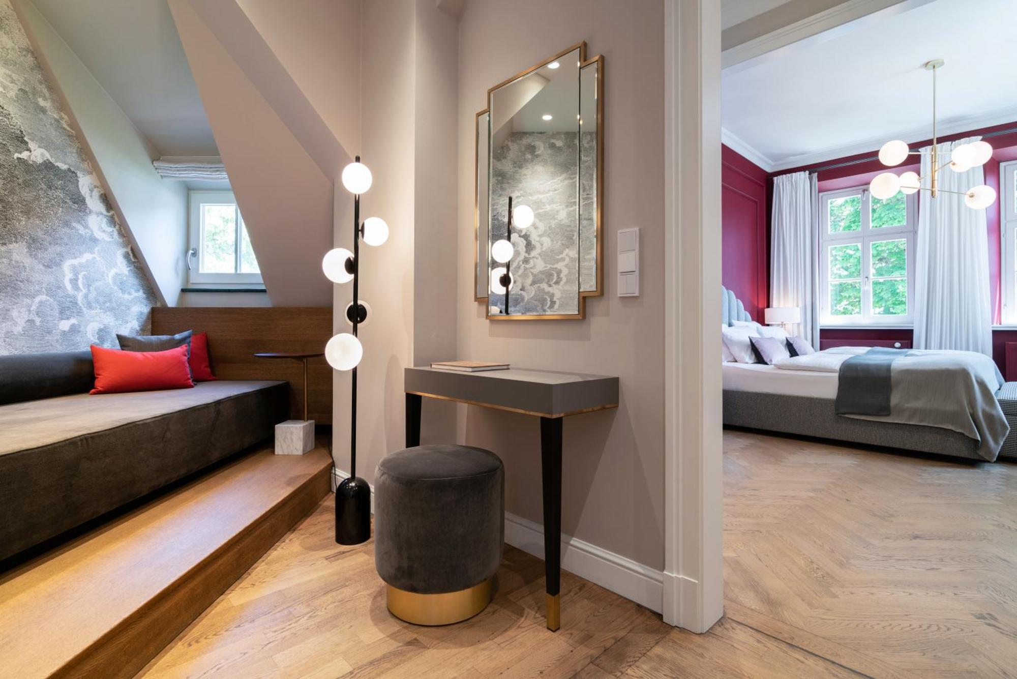 Das Tegernsee Ngoại thất bức ảnh A suite at the Hotel Axelmannstein